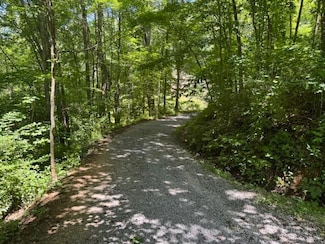330 Winter Hill Dr, Harlan, KY 40831