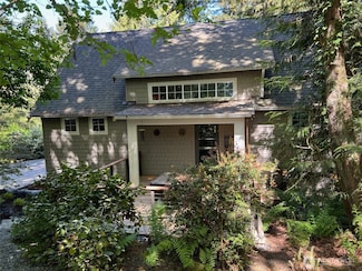 8174 Hansen Rd NE, Bainbridge Island, WA 98110