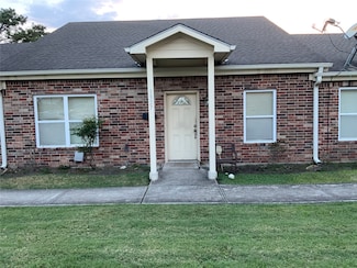 1327 Queens Rd, Pasadena, TX 77502