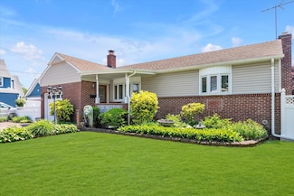12 Crowell Place, Valley Stream, NY 11580