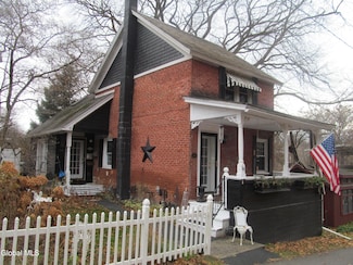 16 Elbow St, Greenwich, NY 12834