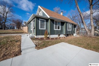 4224 Parker St, Omaha, NE 68111