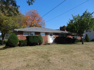 1111 37th St NW, Canton, OH 44709