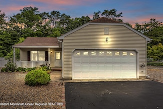 403 3rd St, Waretown, NJ 08758