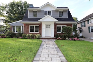 78 Ontario Rd, Floral Park, NY 11001