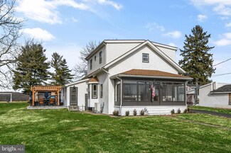 381 Red Corner Rd, Douglassville, PA 19518