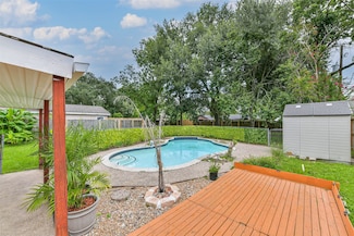8207 Lanham Ln, Houston, TX 77075