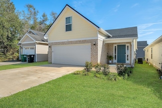 1069 Lacey Ln, Tallahassee, FL 32304