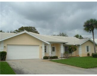 547 Silk Oak Dr, Venice, FL 34293
