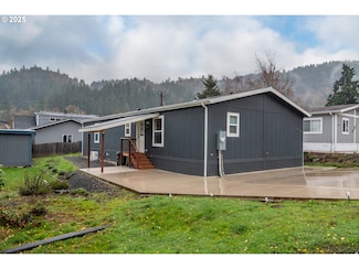 408 Whipple Ave, Drain, OR 97435