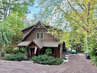 202 Lennon Rd, Greentown, PA 18426