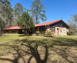 53 Curlie Seal Rd, Picayune, MS 39466