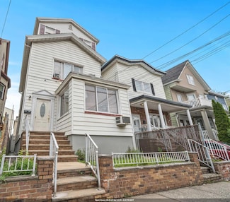 31 E 32nd St, Bayonne, NJ 07002