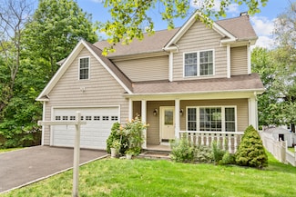 60 Grace Ln, Stratford, CT 06614