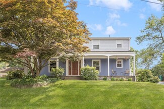 31 Saint Joseph St, Woonsocket, RI 02895