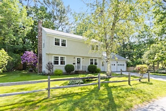 63 Wood Rd, Cape Elizabeth, ME 04107