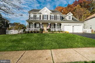 111 Equestrian Dr, New Hope, PA 18938