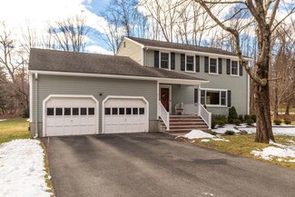 9 Flintlock Ln, Sudbury, MA 01776