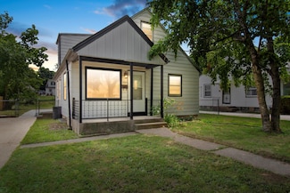 7715 W Palmetto Ave, Milwaukee, WI 53218