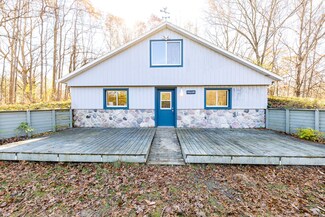 5341 S 128th Ave, Rothbury, MI 49452