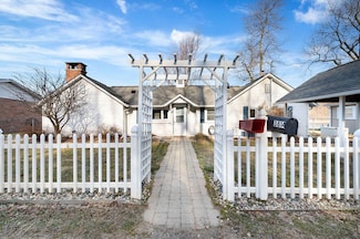 3814 S Shore Dr, Delton, MI 49046