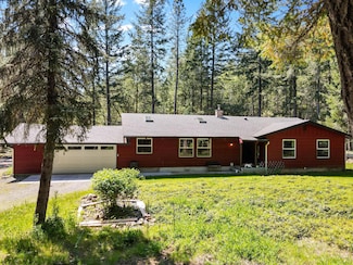 7077 Rockydale Rd, Cave Junction, OR 97523