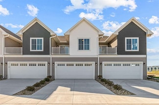 2898 Eastridge Terrace, Coralville, IA 52241