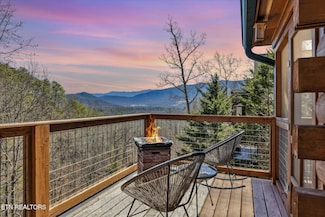 228 Tolliver Trail, Townsend, TN 37882