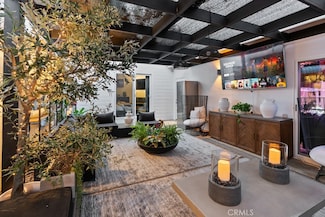 5305 Campo Rd, Woodland Hills, CA 91364