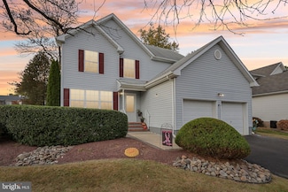 29 Sundew Dr, Ewing, NJ 08638