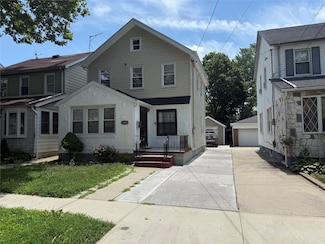 19022 111th Rd, Saint Albans, NY 11412