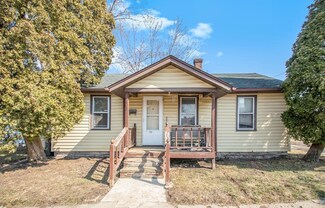 1612 S Walnut St, South Bend, IN 46613