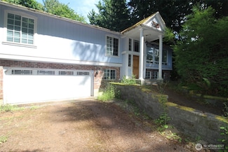26128 Woodland Way S, Kent, WA 98030