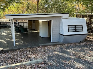 112 Sycamore St, New London, NC 28127