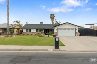 2724 Hempstead Ln, Bakersfield, CA 93309