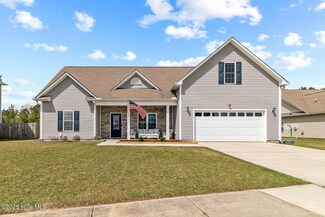 307 Topaz Dr, Jacksonville, NC 28546