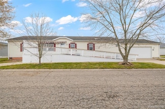 4966 Venice Cir, Northville, MI 48167