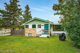 605 Pearl Dr, Anchorage, AK 99518