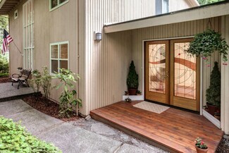 5245 W Mercer Way, Mercer Island, WA 98040