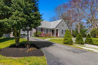 35 Amy Ln, Yarmouth Port, MA 02675