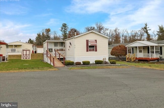 410 Allenbrook Ln, Reading, PA 19606