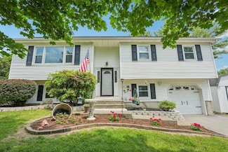 304 Cloverdale Ct, New Windsor, NY 12553