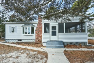 3 Brigantine St, Beachwood, NJ 08722