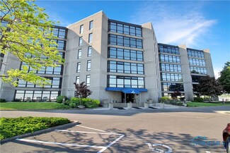 711 W Lakeshore Dr Unit 408C, Port Clinton, OH 43452