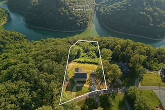 385 Oak Dr, Smithville, TN 37166