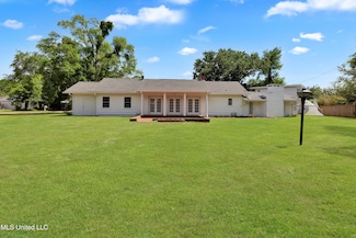 115 Wisteria Dr, Pass Christian, MS 39571