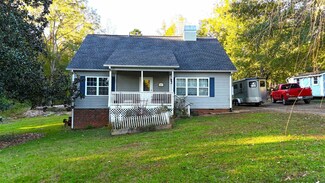 180 Pearl Ln, Campobello, SC 29322