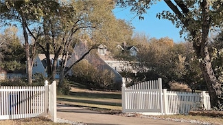 1040 S Wyckford St, Olathe, KS 66061