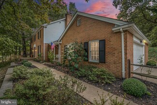 9505 Fox Chase Dr, Nokesville, VA 20181