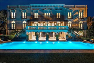 111 5th Ave S, Naples, FL 34102